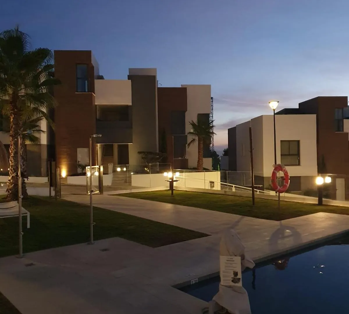 Luxury Blue Maritimo 2 Bedrooms Apartment Artola Homes Cabopino Marbella