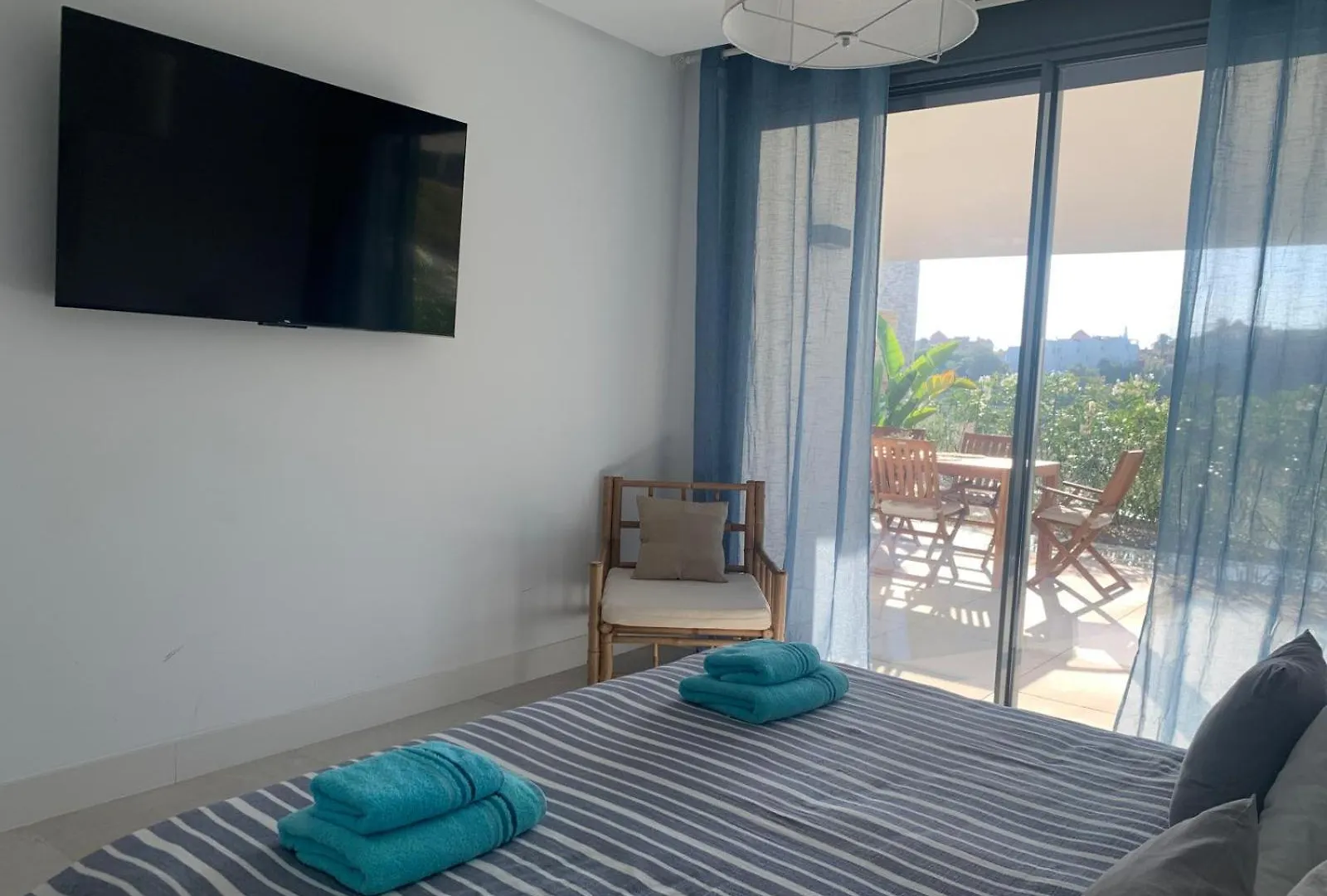 Luxury Blue Maritimo 2 Bedrooms Apartment Artola Homes Cabopino Marbella